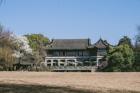 港澳三日游多少钱 要么是家庭背景好