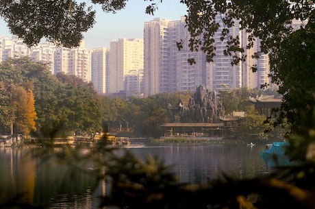 广州旅游攻略景点必去(走遍无数景点，广州旅游攻略景点必去有哪些？)